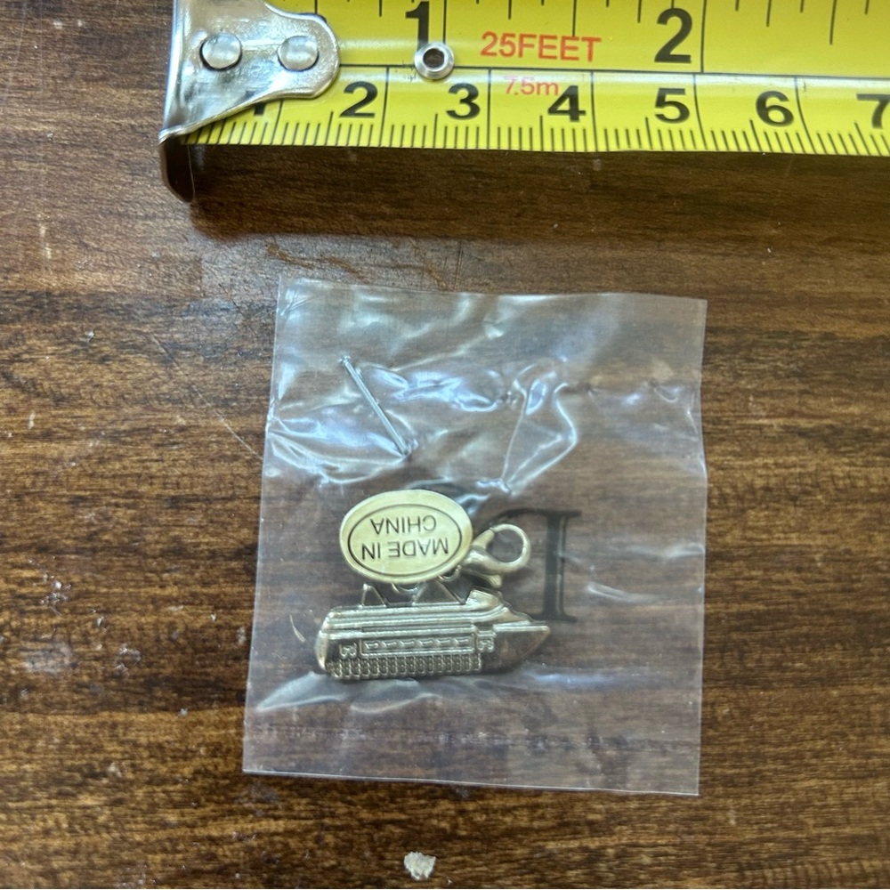 4/$15 One Diamonds International boat charm #2